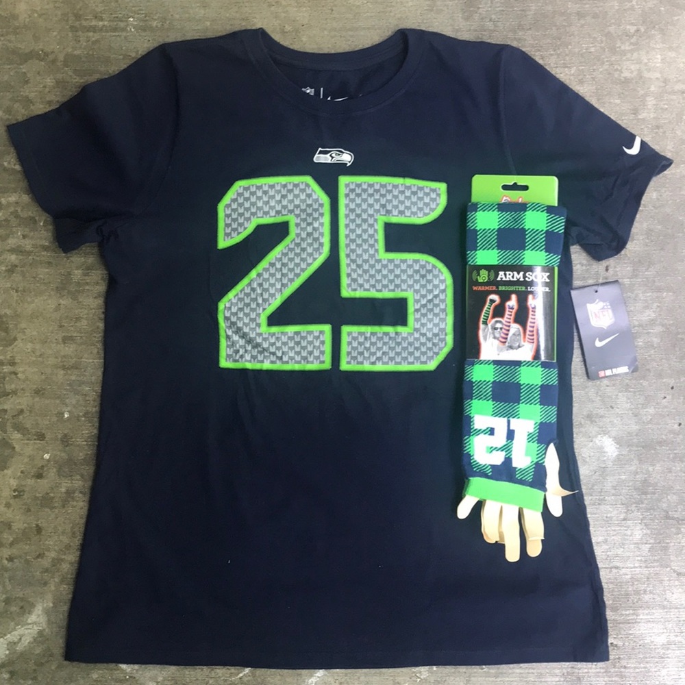 2 piece lot of Seattle Seahawk gear!